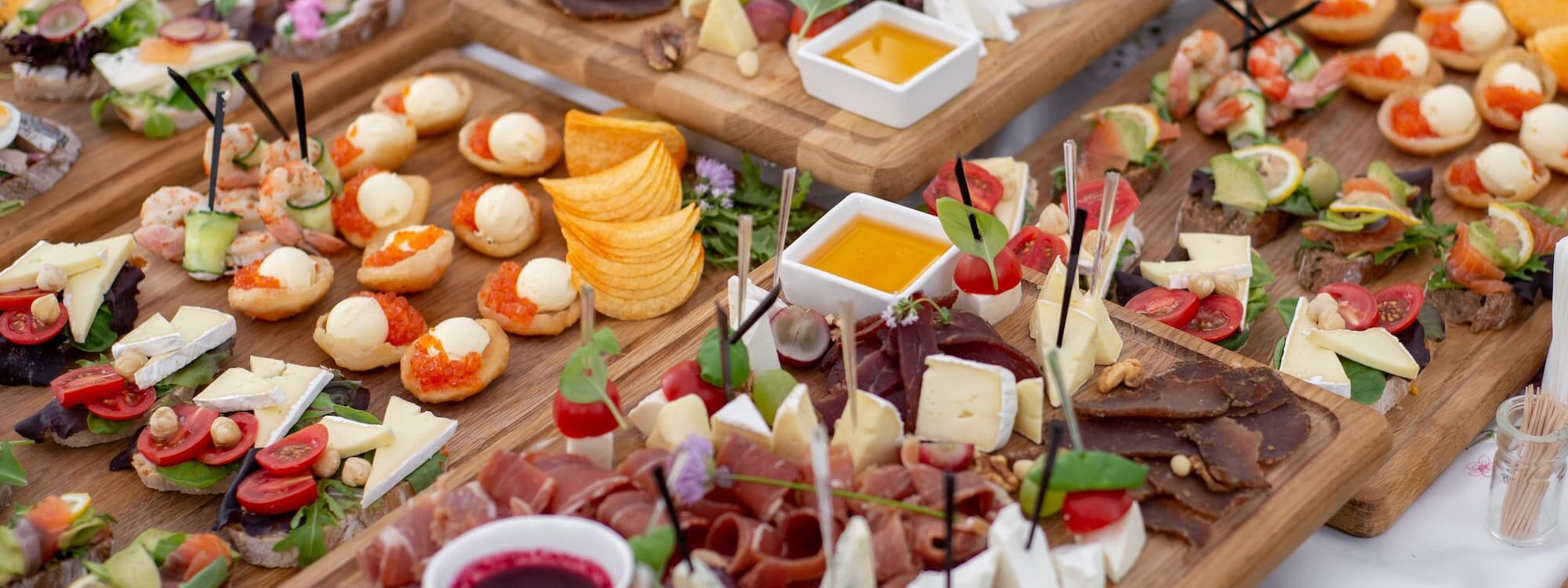 Comment associer votre menu traiteur au th&egrave;me de votre mariage ? Rixheim